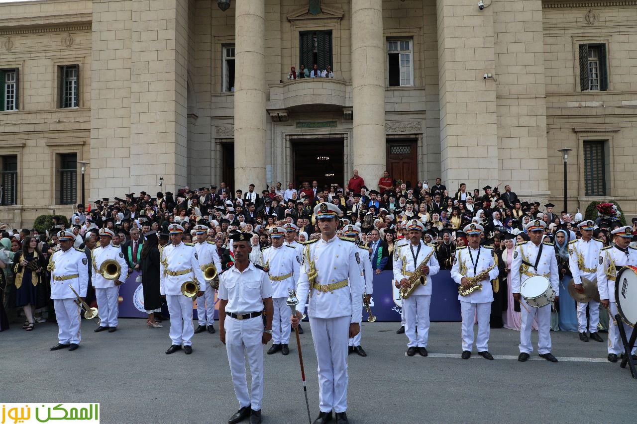 دفعة اليوبيل الذهبى لإعلام القاهرة تحتفل بتخرجها