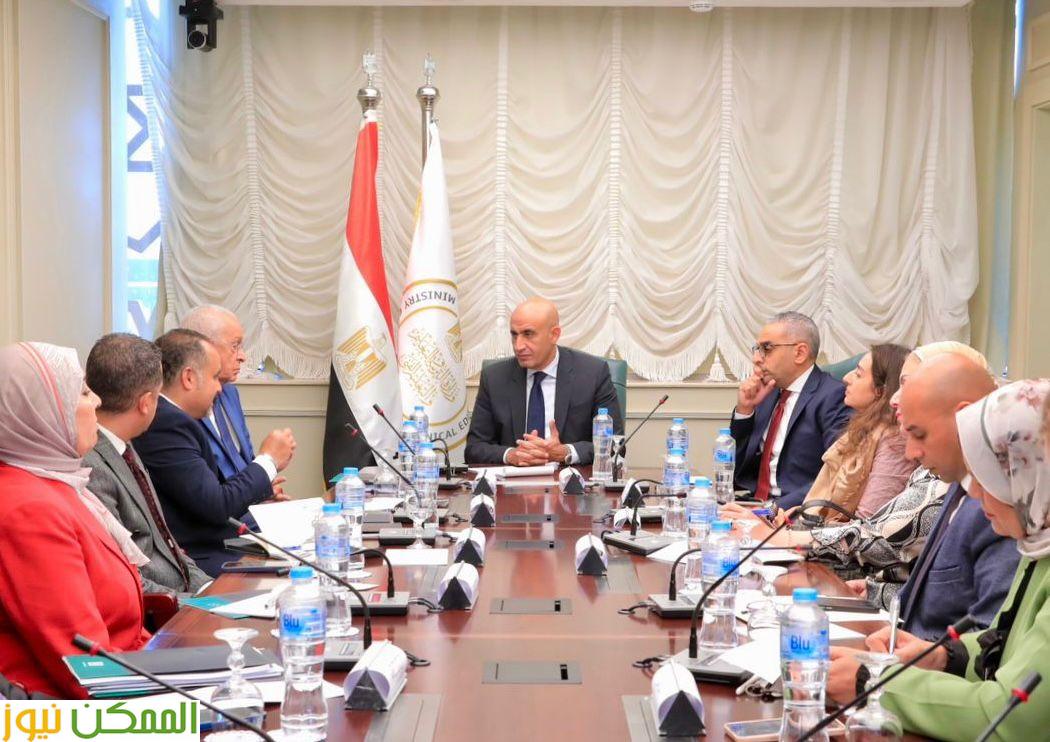 وزير التربية والتعليم يلتقى بوفد من مؤسسة "مصر الخير