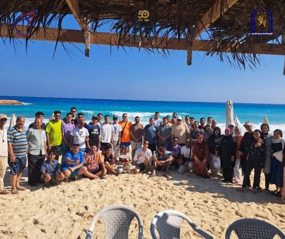 الوافدون بجامعة حلوان يشاركون في معسكر طلابي صيفي بمطروح 2 almomken.com 707a55ab