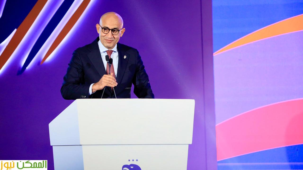 السيد محمد عبد اللطيف وزير التربية والتعليم 