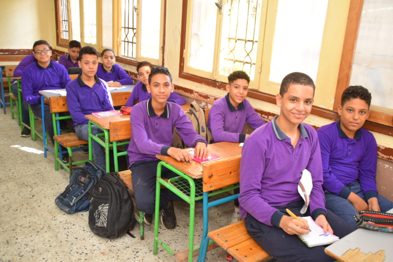 انتظام الدراسه بمدارس بور سعيد 