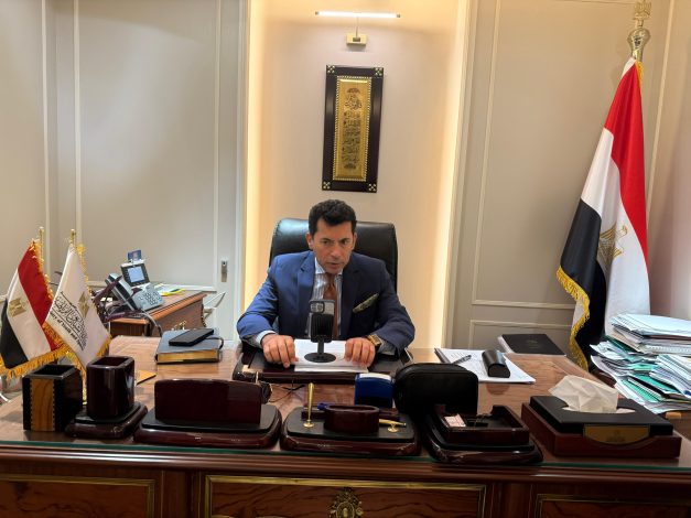 صبحى يطمئن على استعدادات منتخب مصر للكرة الطائرة في بطولة العالم بالفلبين 1 almomken.com 94173e47