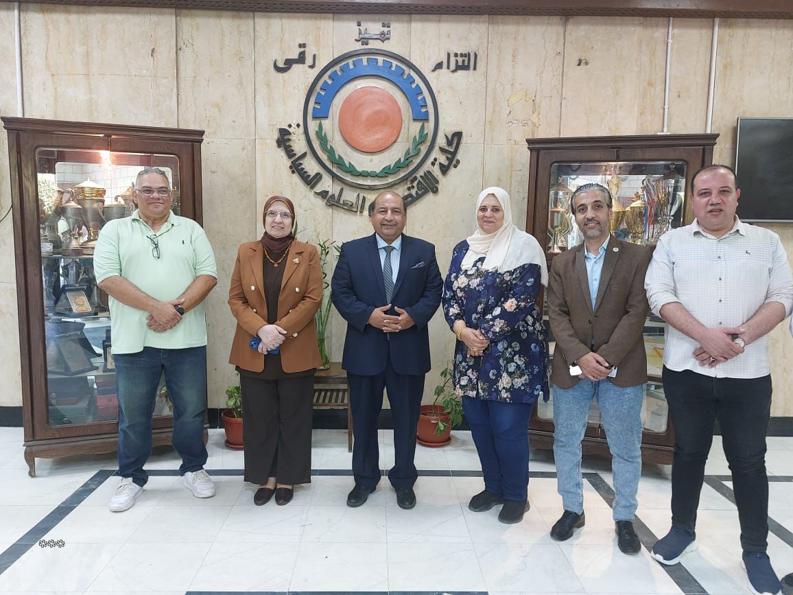 كليات جامعة القاهرة تواصل أنشطتها الثقافية والرياضية