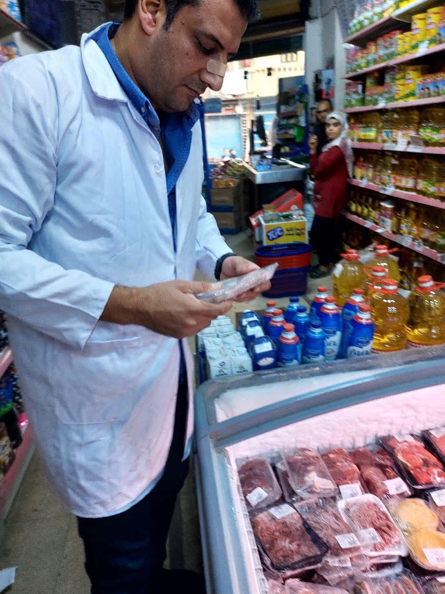 الطب البيطري بالغربية: أكثر من ٥.٦ طن منتجات غذائية مخالفة 6 almomken.com eeb51345