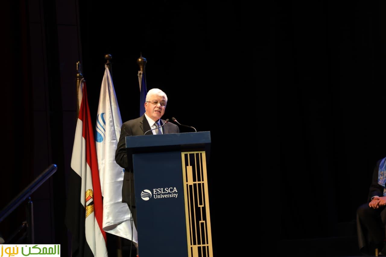 تخريج دفعة جديدة من جامعة أسلسكا بحضور وزيرى التعليم والمالية 6 د ايمن عاشور وزير التعليم العالي والبحث العلمي