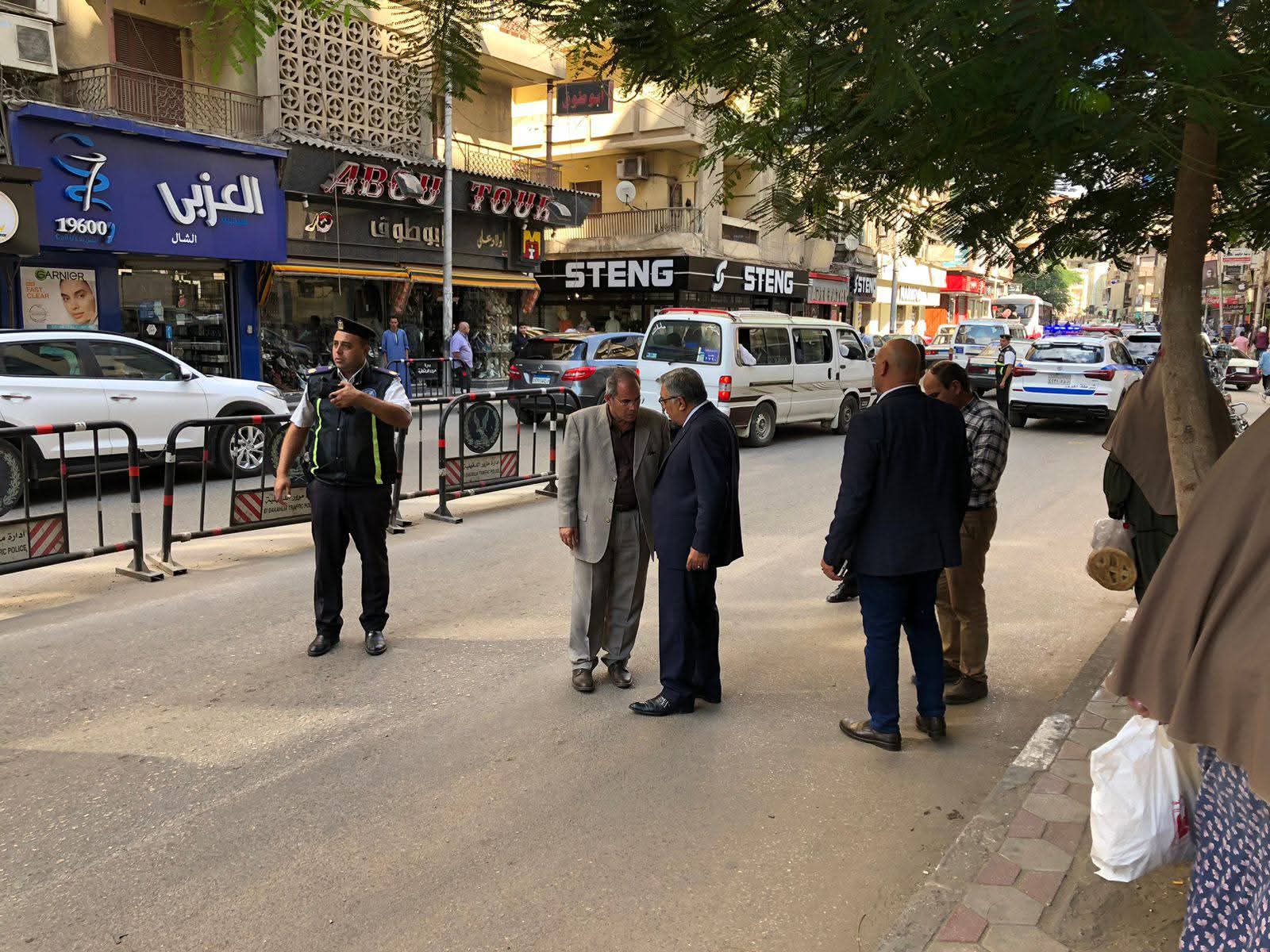 شوارع غرب المنصورة فى  جولات مرزوق لمتابعة النظافة والسرفيس