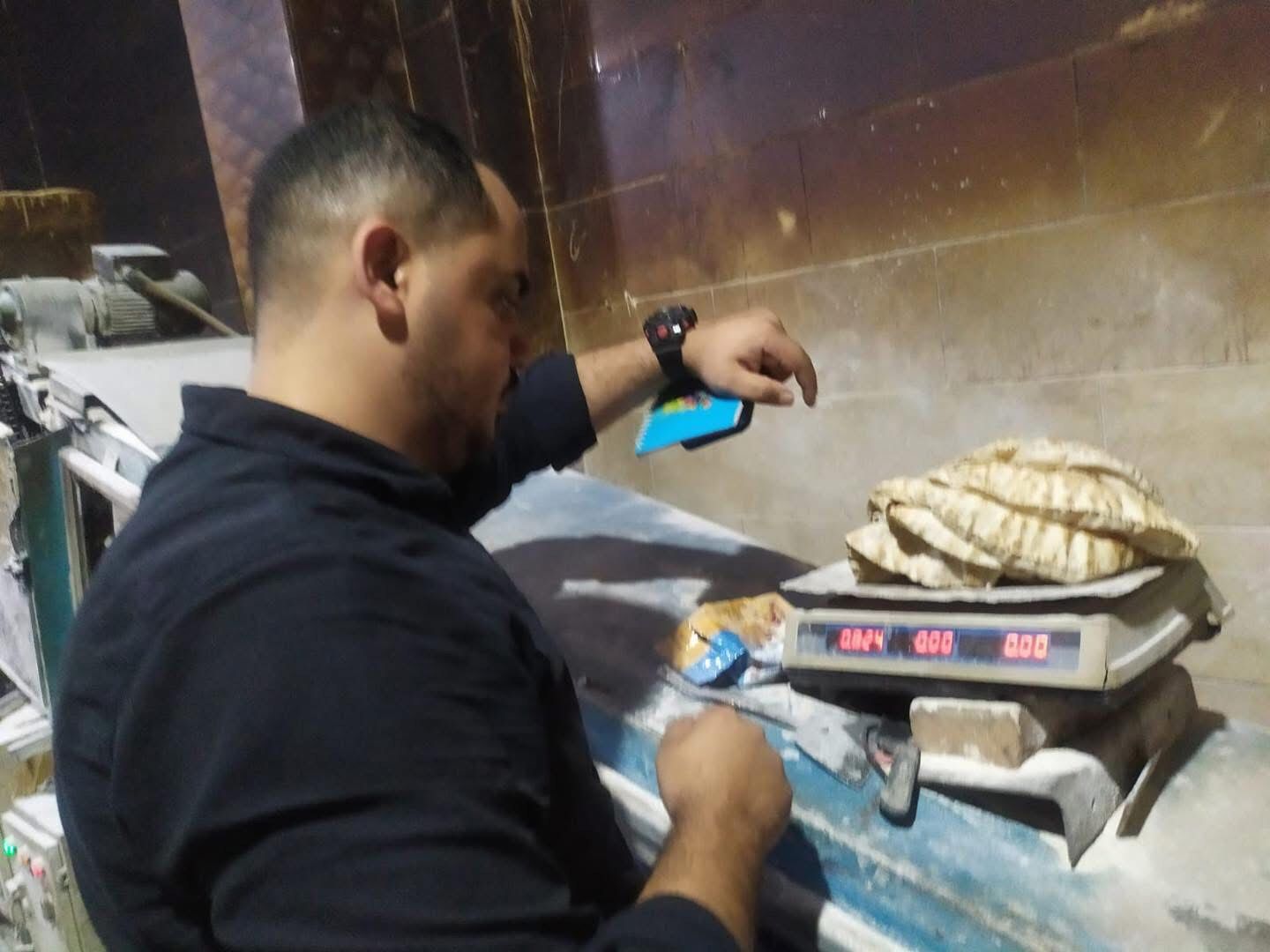 حملة  موسعة على المخابز بقرية الدلجمون تضبط 10 مخالفات تموينية وصحية