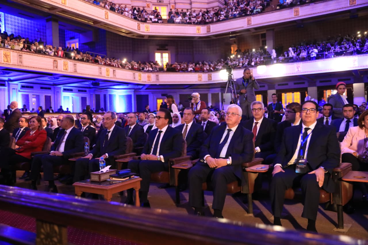 افتتاح مؤتمر جامعة القاهرة الدولي الأول حول الذكاء الاصطناعي