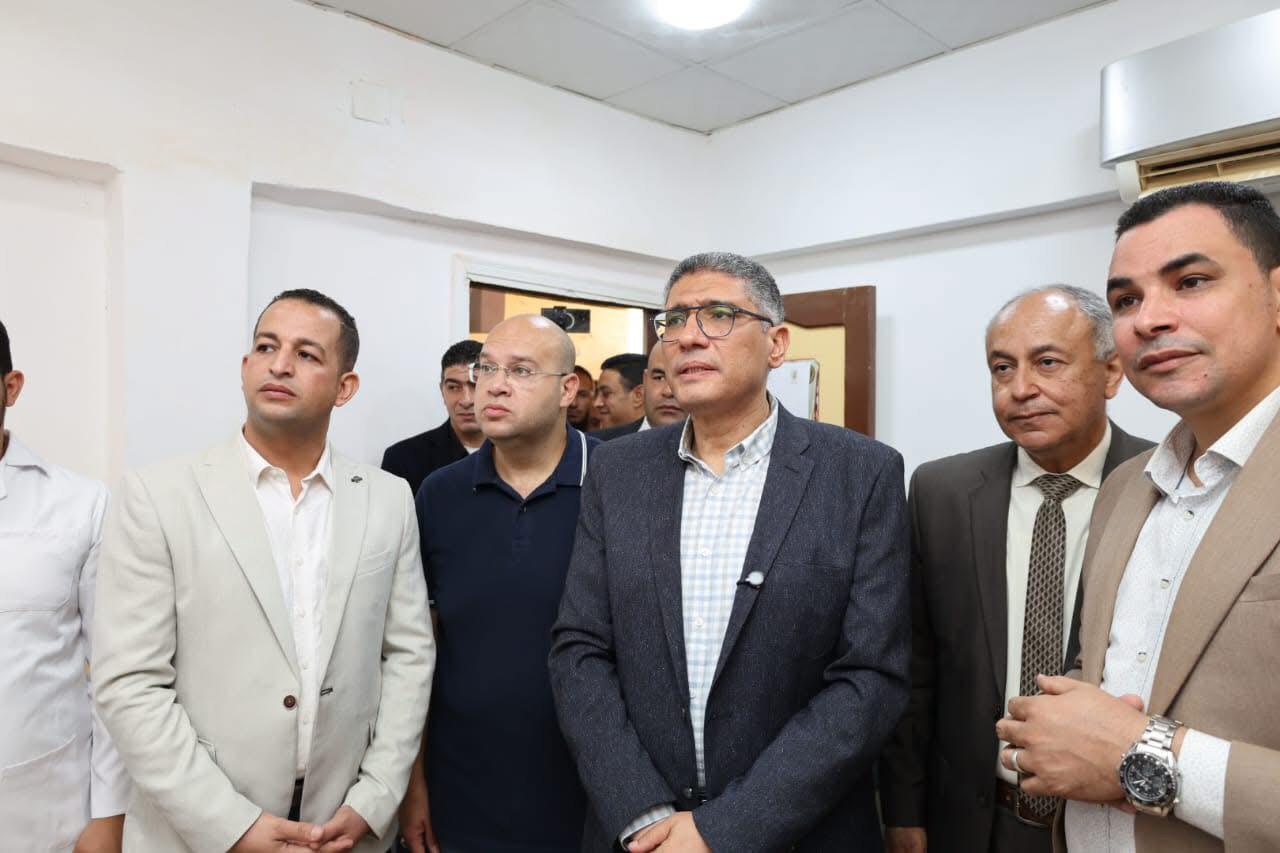 تجهيز سكن الأطباء بمستشفى الواحات البحرية يضم ٢١ غرفة