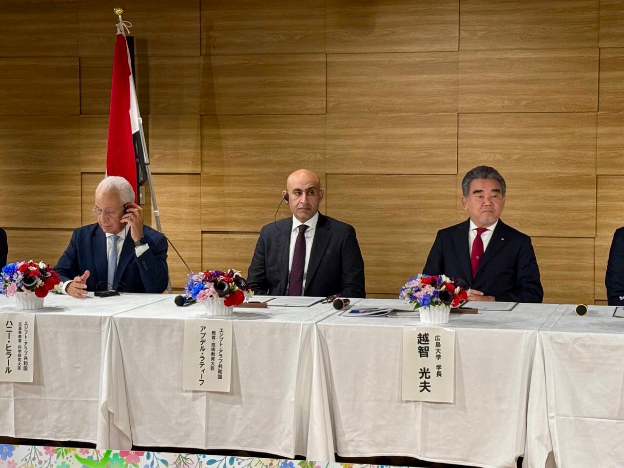 تدريس مادة البرمجة والذكاء الاصطناعي للصف الأول الثانوي