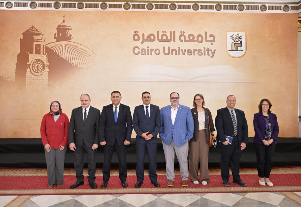 جامعة القاهرة تبحث التعاون الأكاديمي مع جامعة ولاية بنسلفانيا الأمريكية 