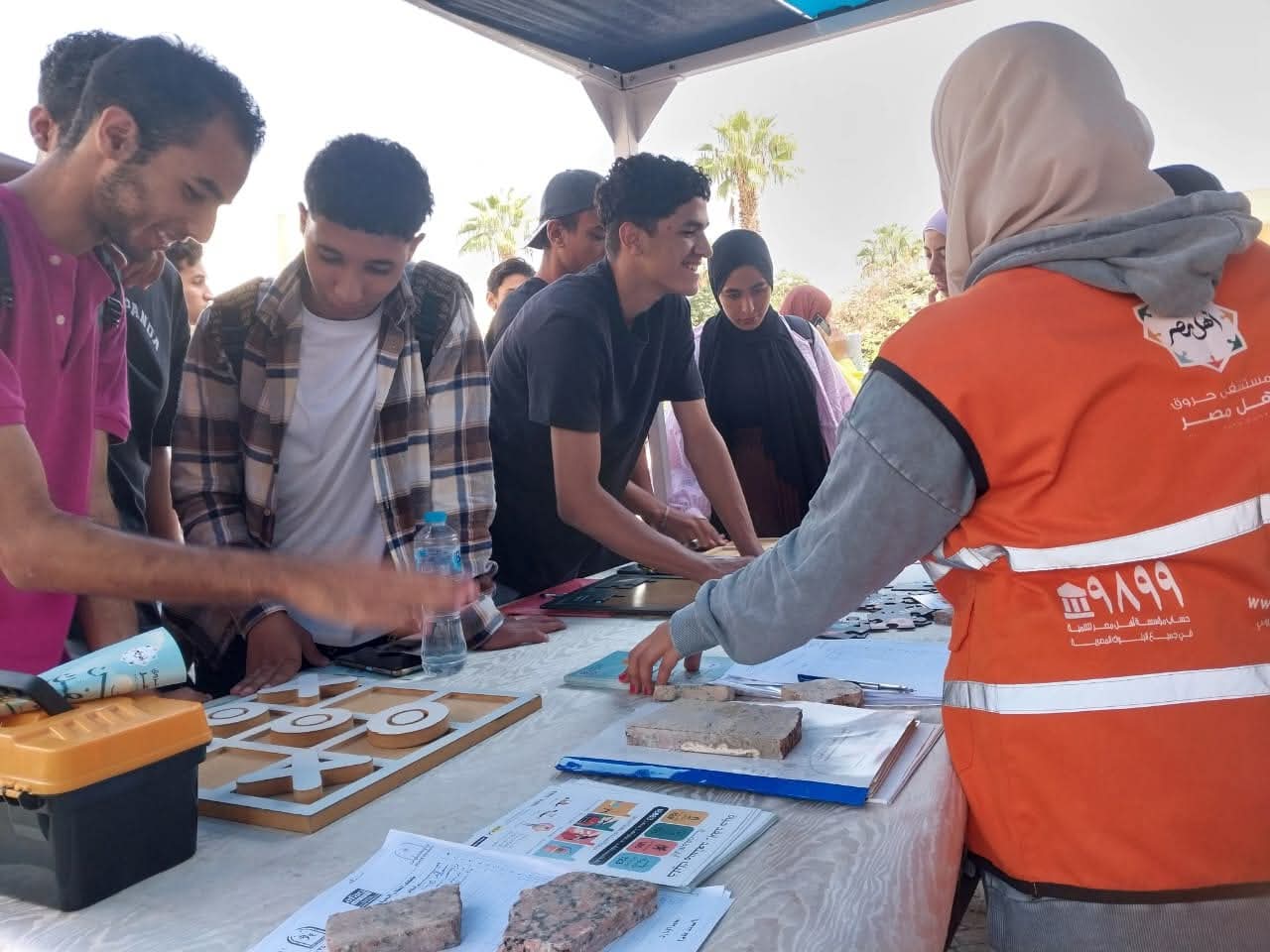 مخاطر الحروق فى حملة توعوية تنظمها جامعة حلوان بالتعاون مع مؤسسة أهل مصر 7 almomken.com 296cfd9d