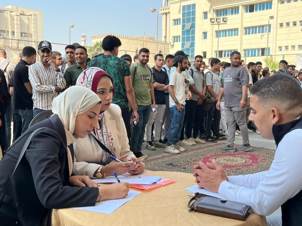 الملتقى التوظيفي الأول بكلية التكنولوجيا والتعليم جامعة حلوان