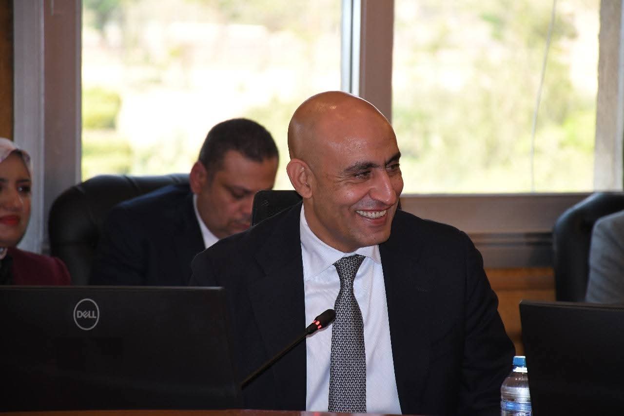 السيد محمد عبد اللطيف وزير التربية والتعليم 