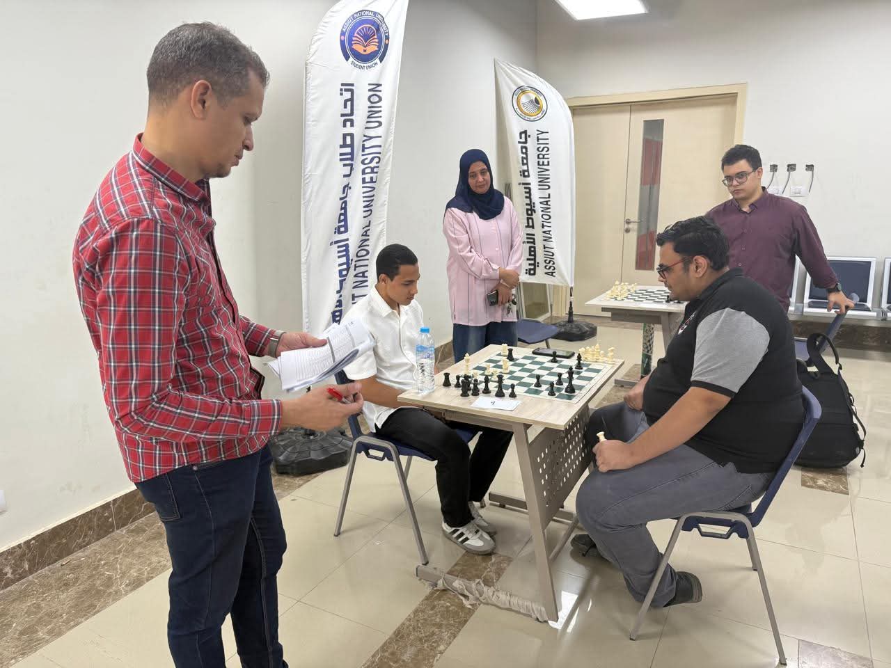 دوري الشطرنج الأول للطلبة بجامعة اسيوط الأهلية يختتم فعالياته 