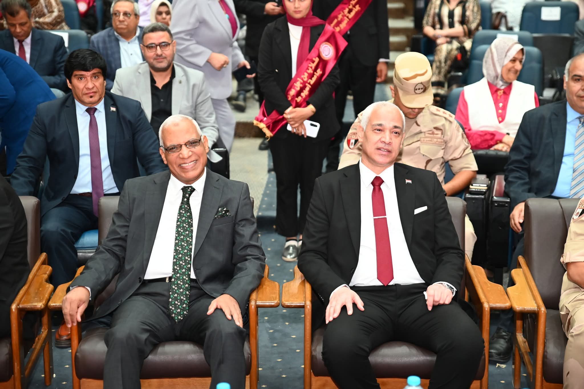 محافظ أسيوط وقيادات اسيوط التنفيذية فى احتفال جامعه اسيوط الأهلية بانتصارات اكتوبر