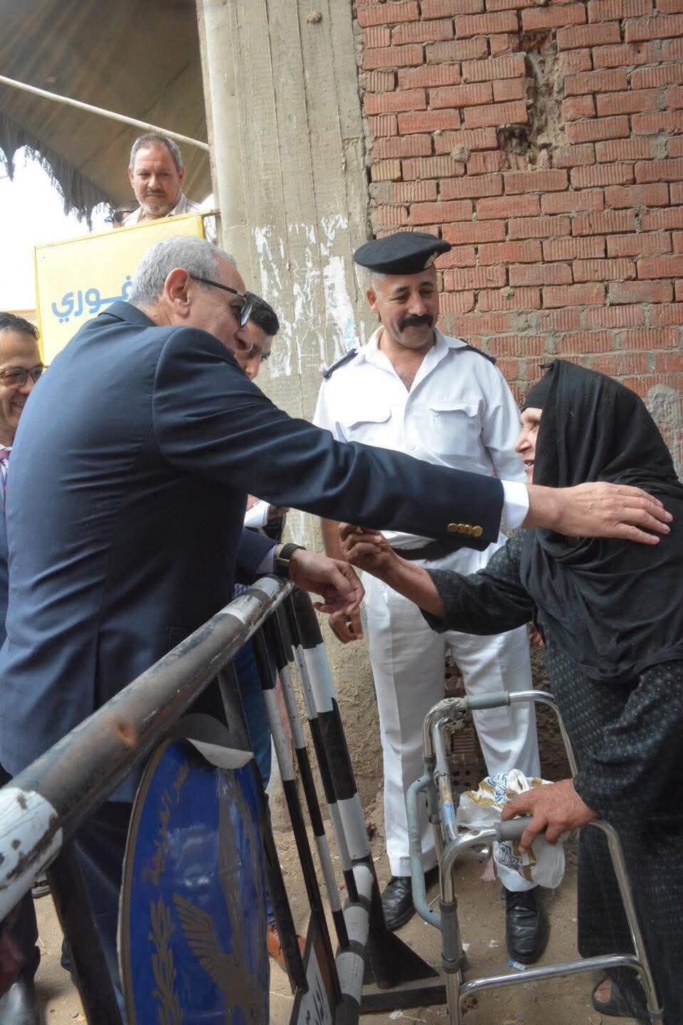 الجندي يهنئ المرأة الريفية بمناسبة اليوم العالمي للمرأة الريفية 3 الجندي يهنئ المرأة الريفية بمناسبة اليوم العالمي للمرأة الريفية