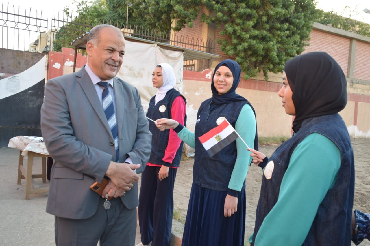 الغرباوي يشهد احتفالات مدرسة التحرير الصناعية بنات بذكرى نصر أكتوبر