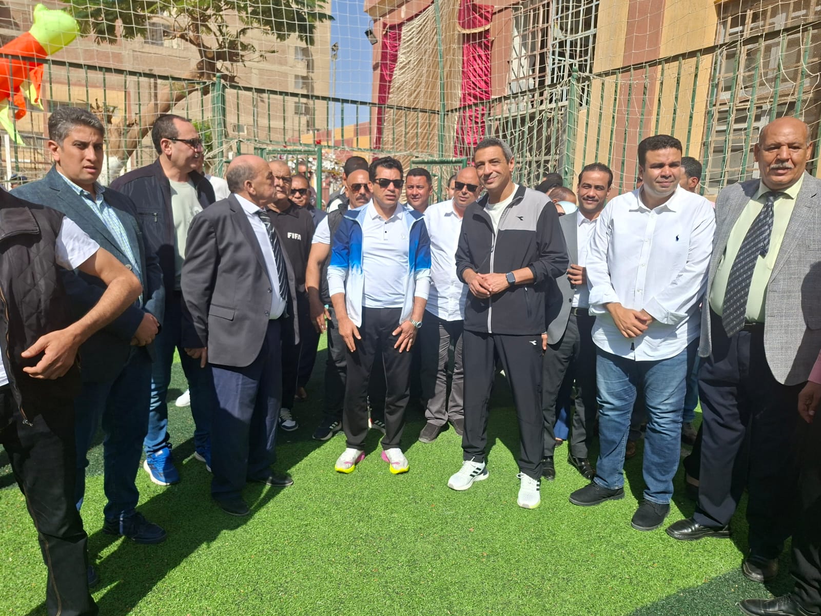 وزير الشباب ومحافظ السويس يفتتحان ملعبًا خماسيًا بمركز شباب التوفيق بالسويس 4 وزير الشباب ومحافظ السويس يفتتحان ملعبًا خماسيًا
