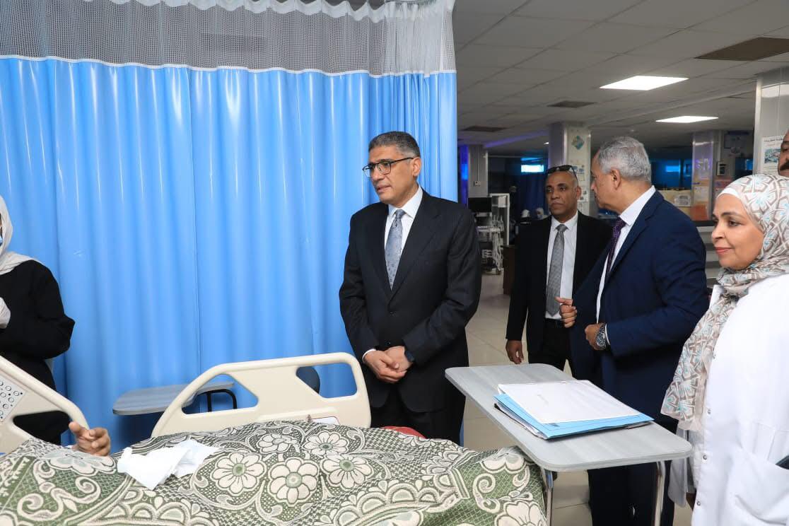 النجار يفتتح وحدة الرعاية المتوسطة والداخلي بمستشفى أكتوبر المركزي