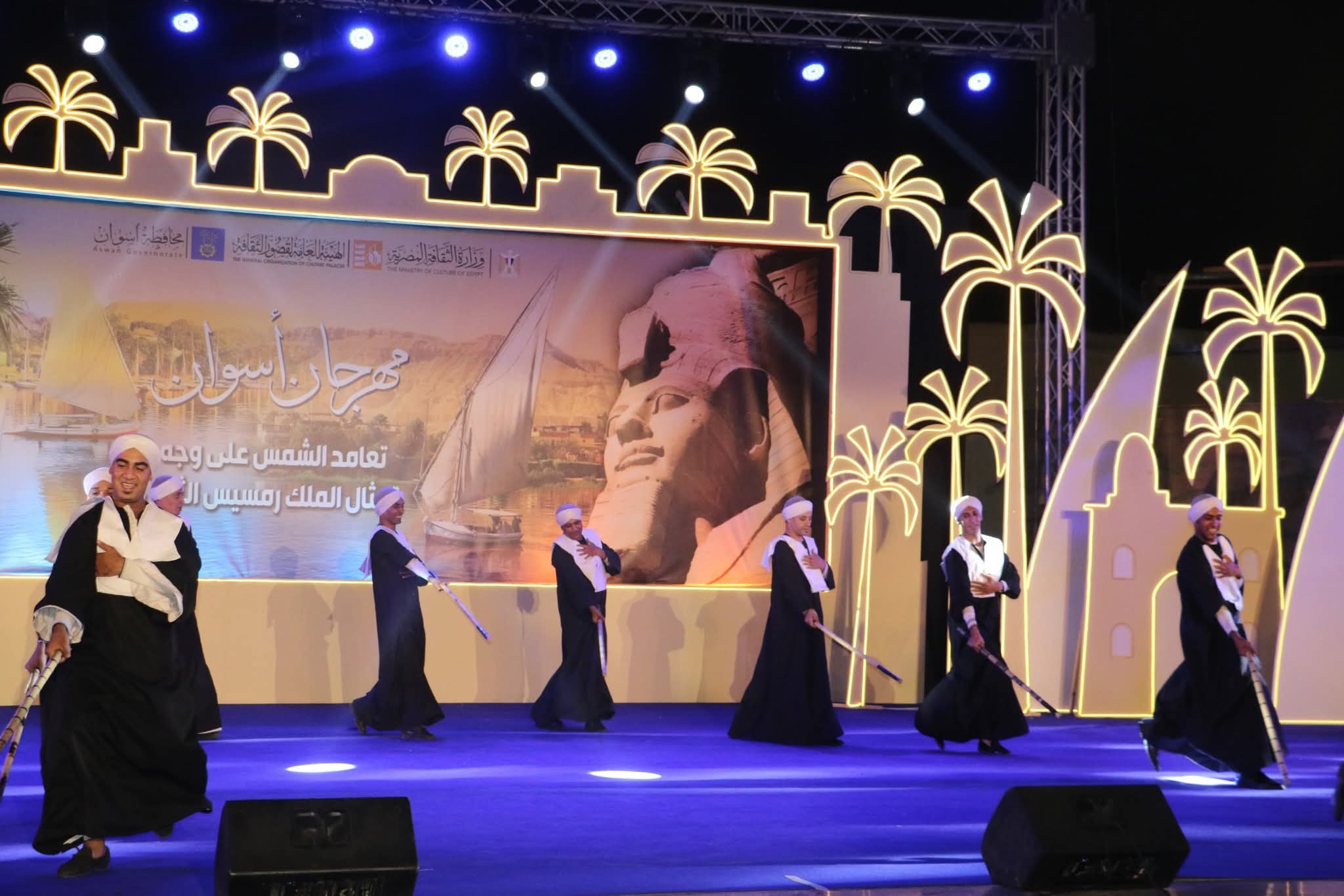 الفنون الشعبية تتألق في افتتاح مهرجان تعامد الشمس بأسوان