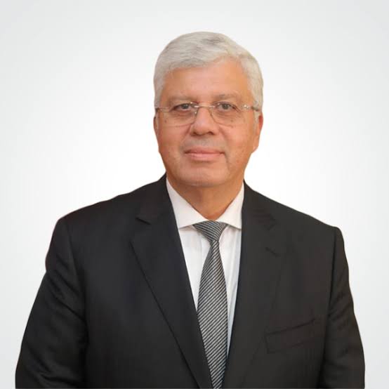 د ايمن عاشور وزير التعليم العالي والبحث العلمي 