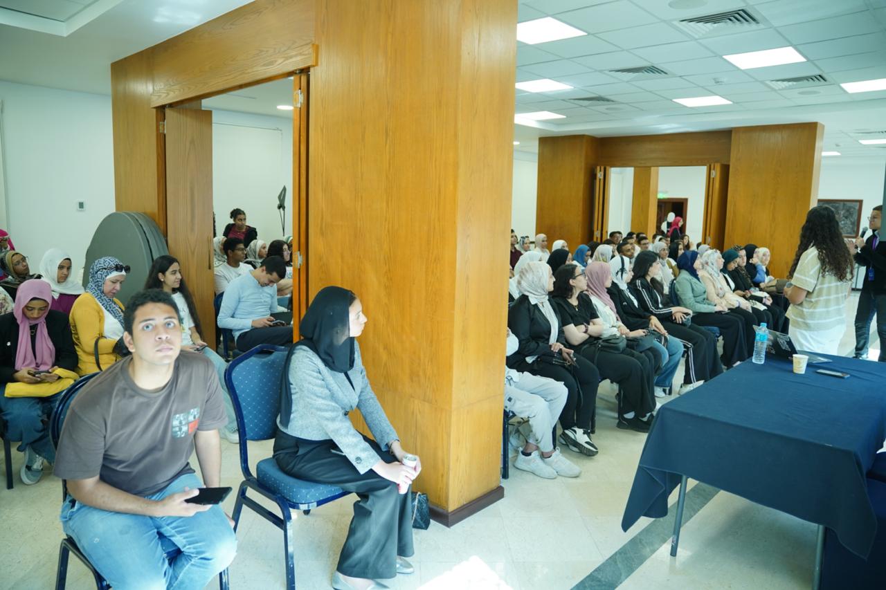 إنطلاق ورش العمل وجلسات الحوار بقمة مصر المستدامة