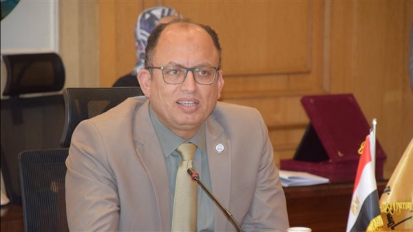 جامعة حلوان تتألق في ختام الموسم الثاني لمبادرة «المصريين الشباب EYE» تحت رعاية وزير الشباب والرياضة 4 د السيد قنديل رئيس جامعة حلوان