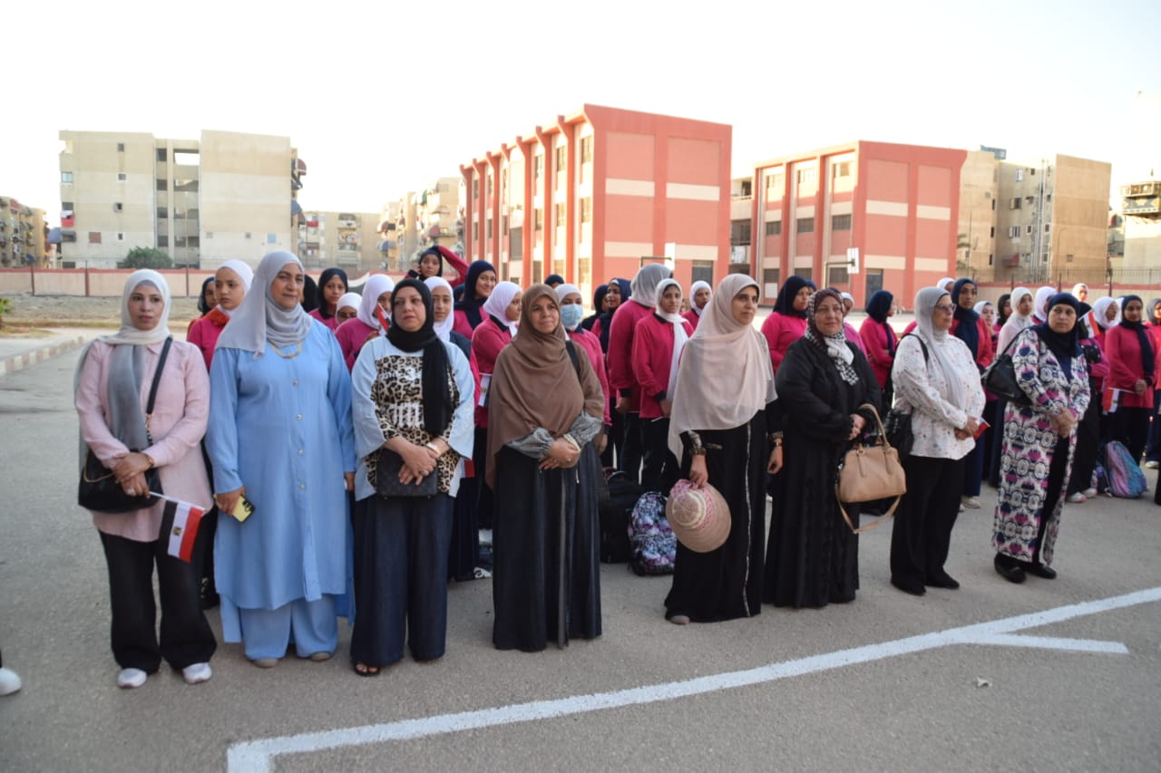 الغرباوى يشهد احتفالات مدرسة السيدة زينب الاعدادية ببور سعيد يالذكرى 52 لانتصار ات أكتوبر 3 الغرباوى يشهد احتفالات مدرسة السيدة زينب الاعدادية ببور سعيد يالذكرى 52 لانتصار ات أكتوبر