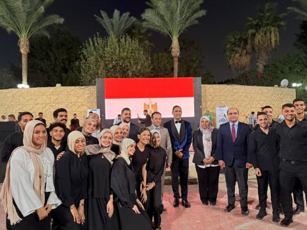 جامعة حلوان تتألق في ختام الموسم الثاني لمبادرة «المصريين الشباب EYE» تحت رعاية وزير الشباب والرياضة 1 almomken.com e9d01e7c