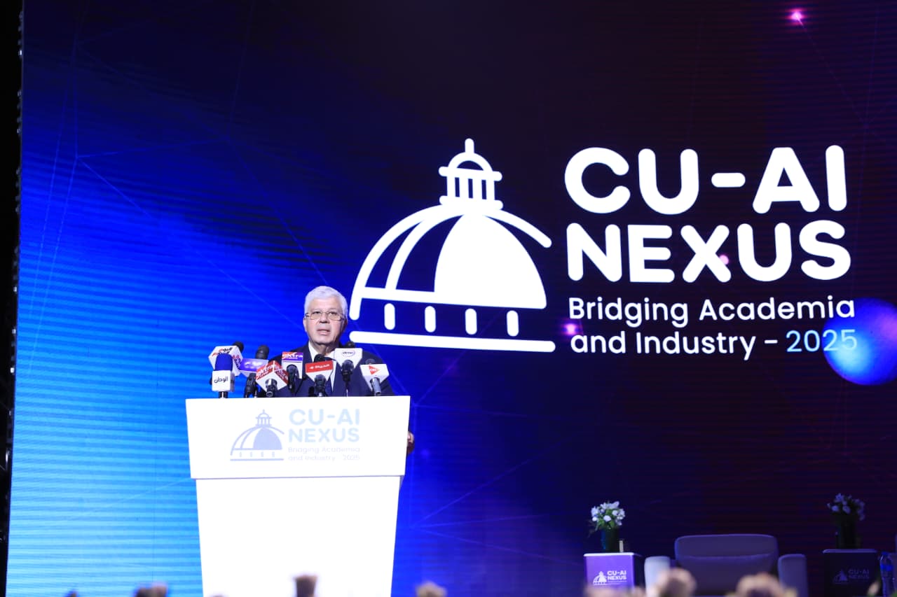 د ايمن عاشور 