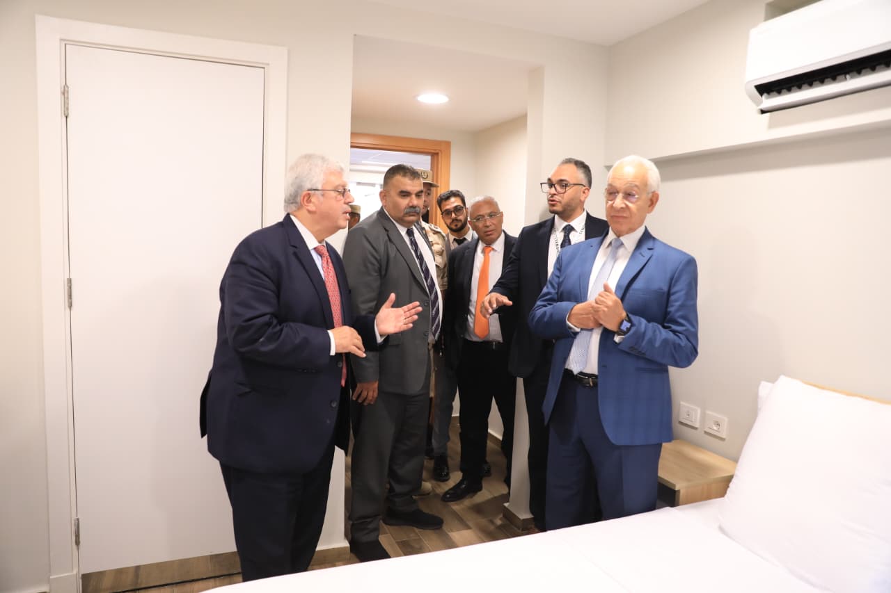 عاشور يشهد حفل تخرج الدفعة (19) من جامعة سنجور