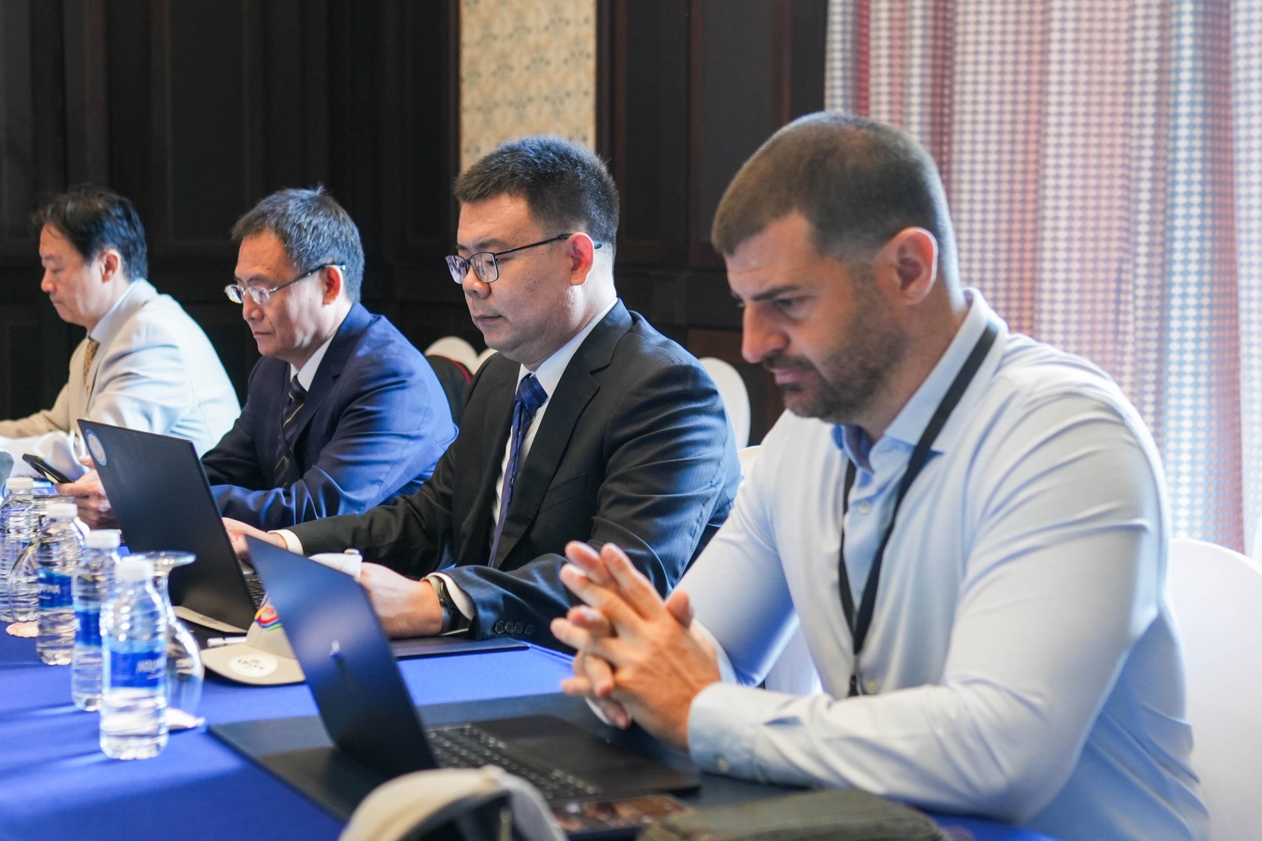 almomken.com 002878e5 scaled