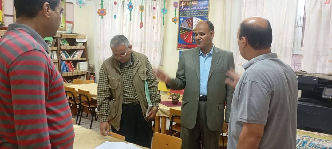 متابعة  العملية التعليمية بمدراس  شلشلمون