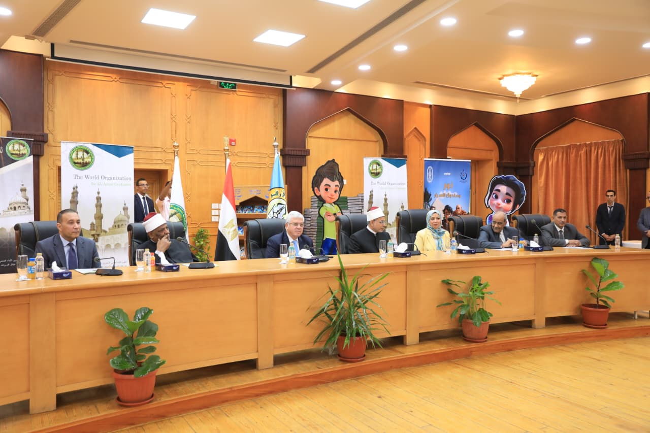 عاشور يشهد احتفالية العرض الخاص للمسلسل الكرتوني «نور وصندوق الأسرار» بجامعة الأزه 5 عاشور يشهد احتفالية العرض الخاص للمسلسل الكرتوني «نور وصندوق الأسرار» بجامعة الأزهر