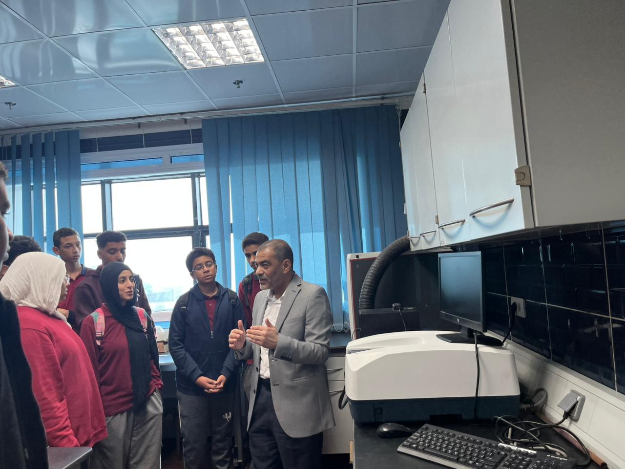 زيارة علمية لطلاب معهد الكوزن إلى مركز بحوث وتطوير الفلزات 4 زيارة علمية لطلاب معهد الكوزن إلى مركز بحوث وتطوير الفلزات