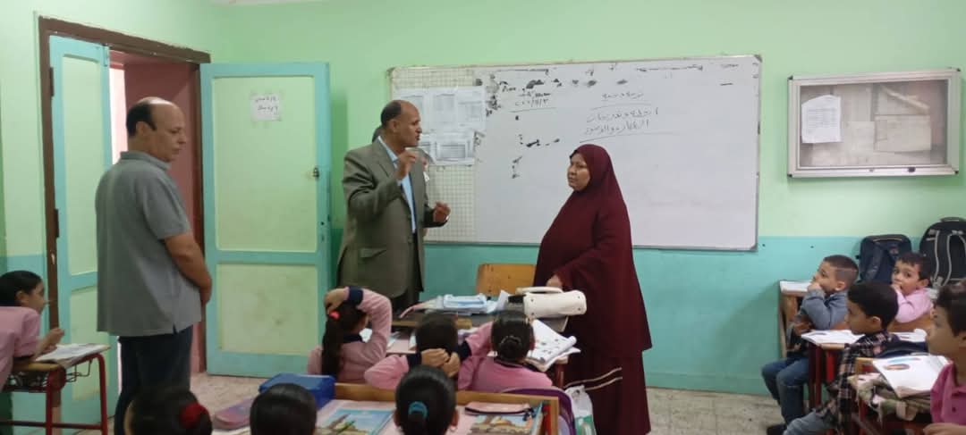 متابعة  العملية التعليمية بمدراس  شلشلمون