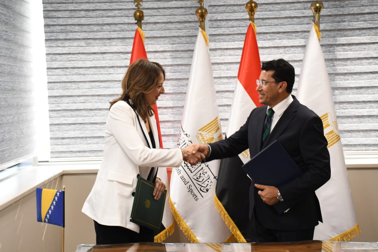 مذكرة تفاهم بين مصر والبوسنة والهرسك في مجال الشباب بحضور وزير الشباب والرياضة 8 almomken.com 3e1e48bf