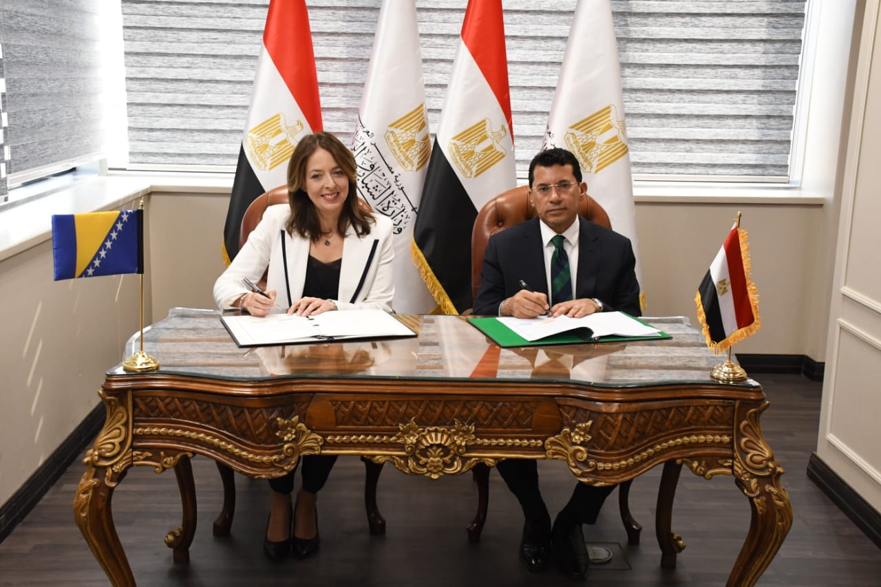 مذكرة تفاهم بين مصر والبوسنة والهرسك في مجال الشباب بحضور وزير الشباب والرياضة 5 توقيع مذكرة تفاهم بين مصر والبوسنة والهرسك في مجال الشباب بحضور وزير الشباب والرياضة