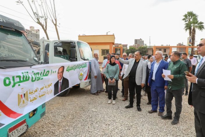 استلام (٧٩٠) شجرة لزراعتها بمختلف مراكز ومدن واحياء الشرقية 1 almomken.com 47537e26