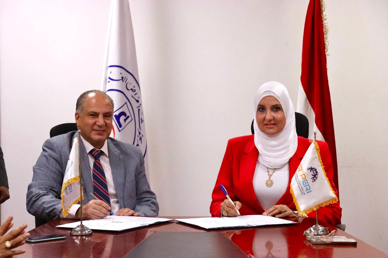 تعاون بين بحوث الإلكترونيات و بحوث أمراض العيون لتعزيز التكامل الوطني في مجال التكنولوجيا الطبية 5 almomken.com 52e24c8c