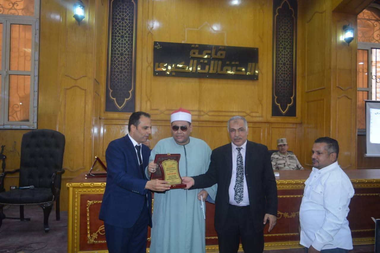 كلية أصول الدين بالزقازيق تحتفل بذكرى تأسيسها 42 عامًا من العطاء وتكريم أوائلها واستحضار روح أكتوبر المجيدة 7 تكريم رواد الكلية