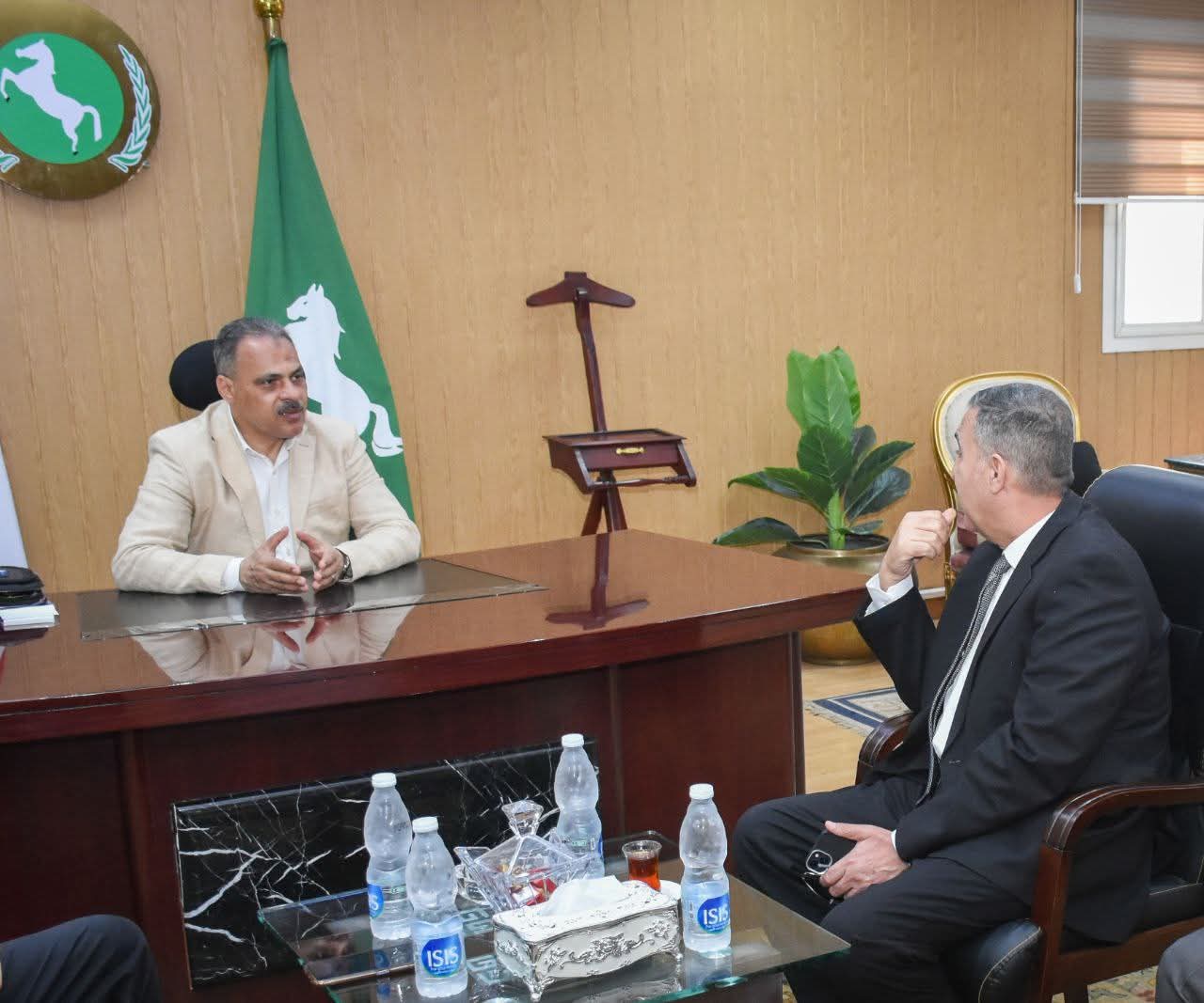الاشمونى يلتقى رئيس الهيئة العامة للخدمات البيطرية لتعزيز سبل التعاون المشترك والنهوض بالثروة الحيوانية