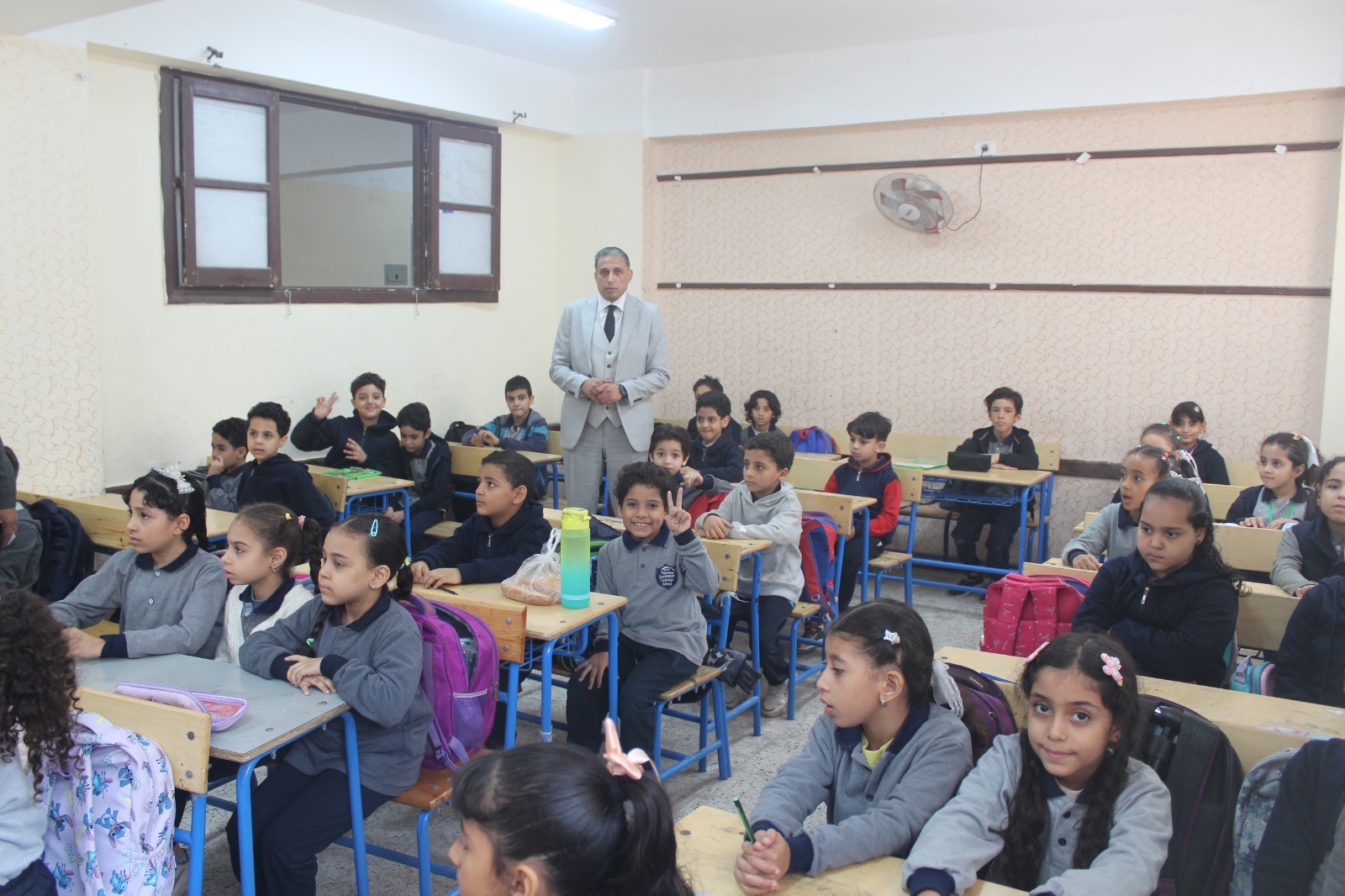 رئيس جهاز مستقبل مصر ووزير التربية والتعليم يواصلان جهود تطوير التعليم الفني 5 almomken.com 763dd1a1