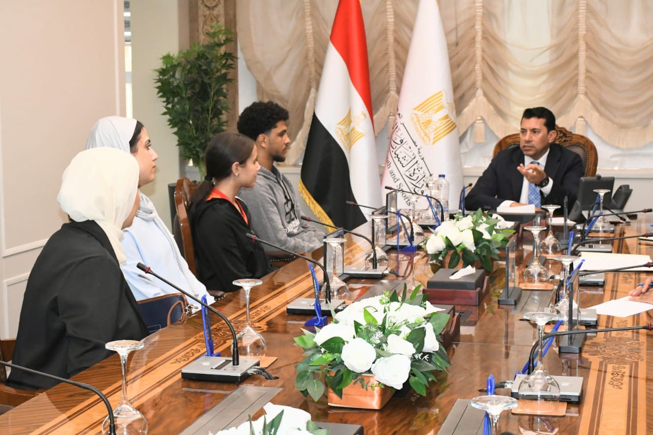 استعدادات ابطال المشروع القومي للموهبة والبطل الأولمبي يناقشها وزير الشباب والرياضة 