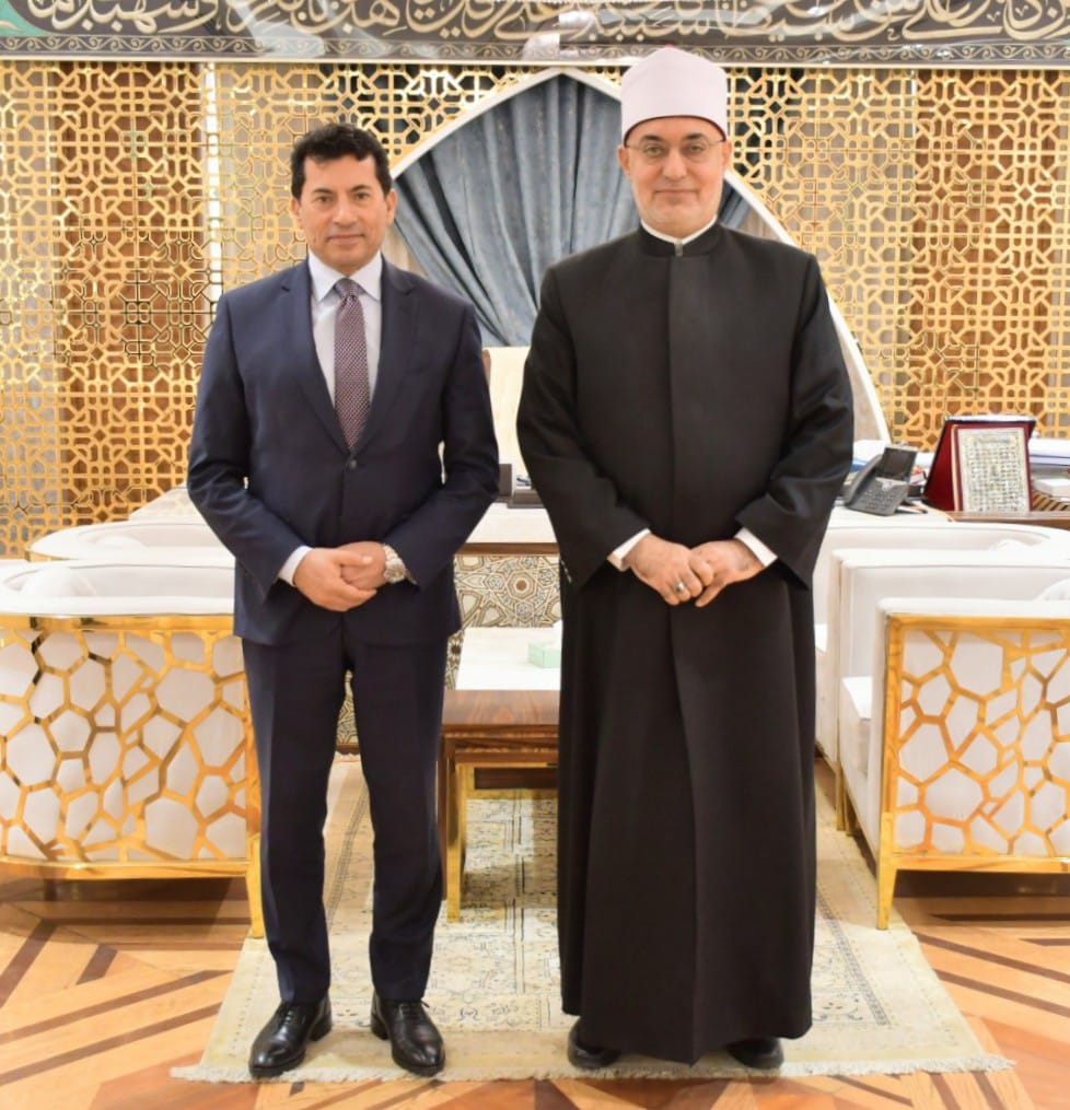 صبحي يلتقي مفتي الجمهورية لبحث تعزيز التعاون المشترك