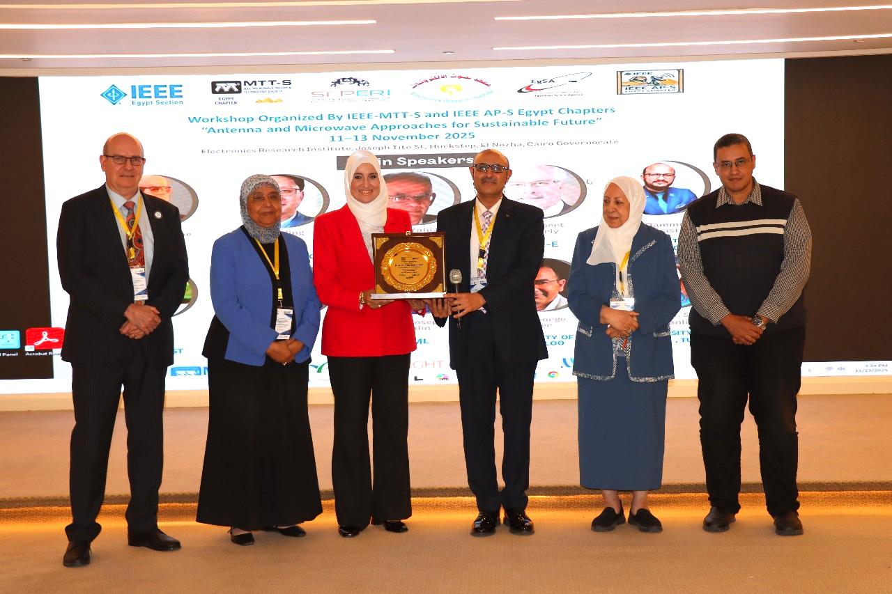 بحوث الإلكترونيات يستضيف ورشة دولية كبرى حول الهوائيات والميكروويف