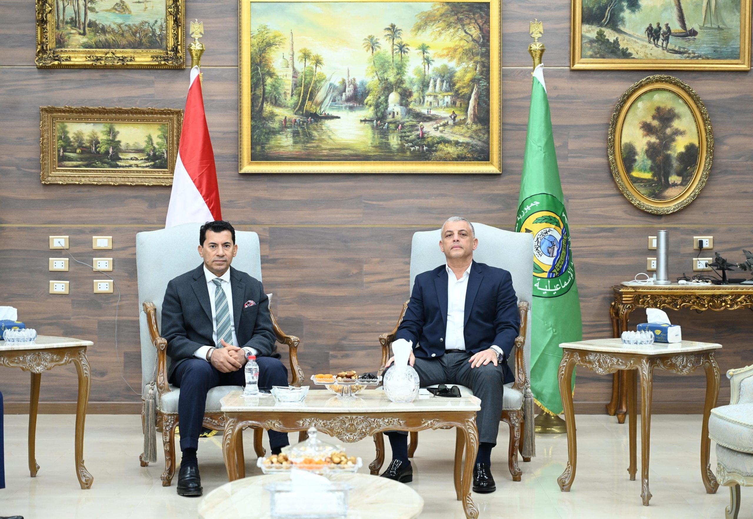 خطط تطوير النادى الاسماعيلى يناقشها وزير الشباب والرياضة مع اللجنة المؤقتة لإدارة شئون النادي الإسماعيلي 