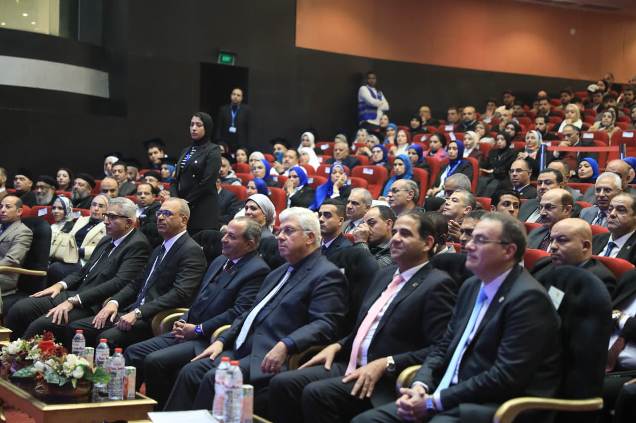 عاشور وحبشى يشهدان تدشين «شركة إنجاز» بجامعة بورسعيد