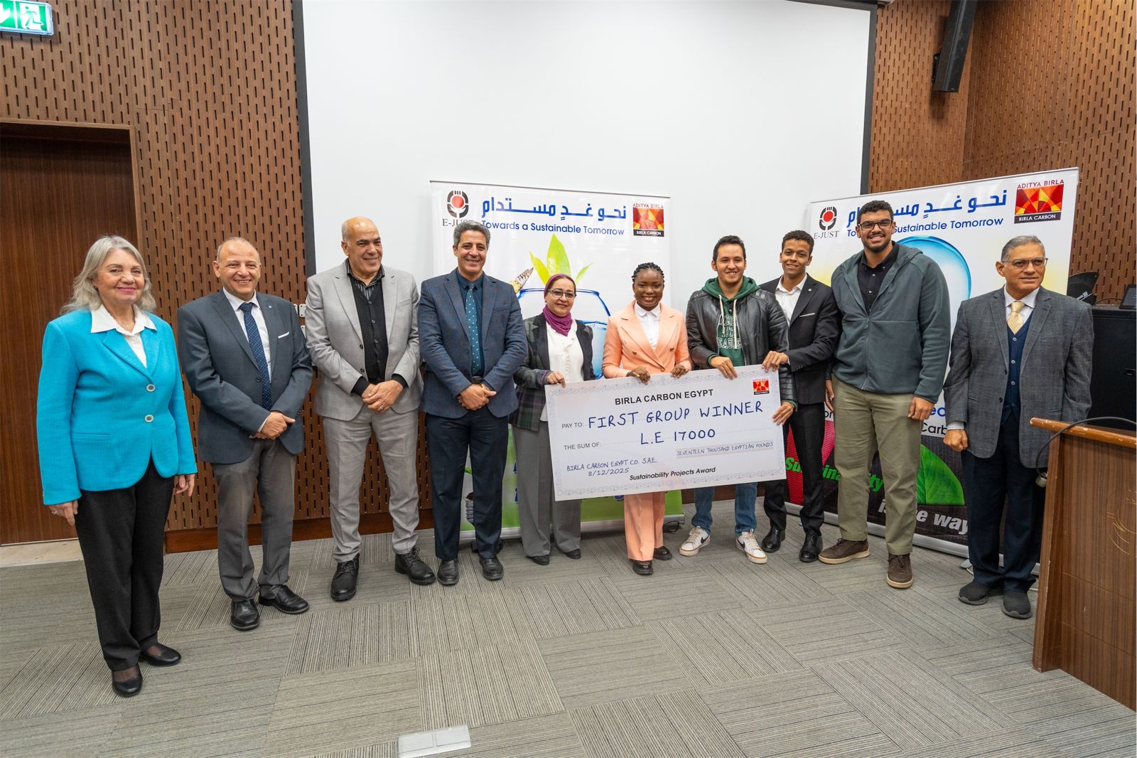 توزيع جوائز الفائزين بمسابقة “نحو غد مستدام